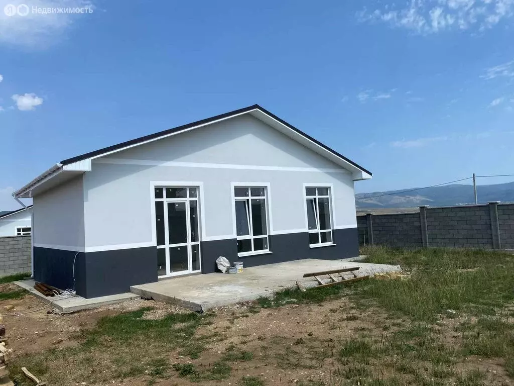 Дом в Пионерское, улица Тренёва (120 м) - Фото 0