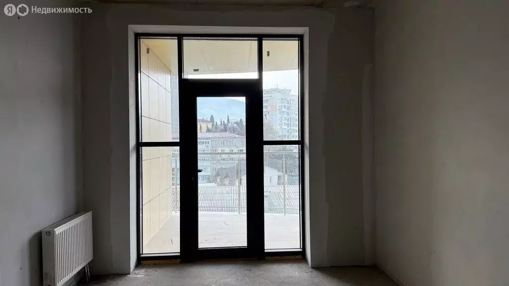 2-комнатная квартира: Алушта, улица Ленина, 37 (82.4 м) - Фото 2