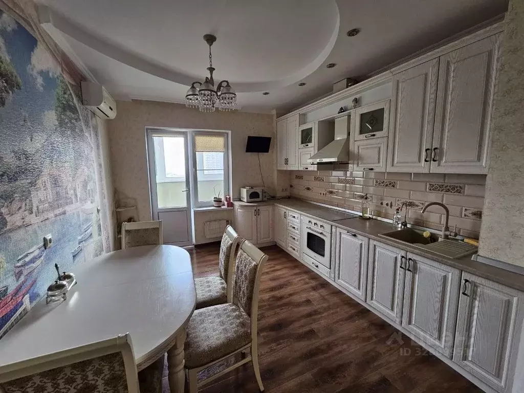 3-к кв. Краснодарский край, Новороссийск Южная ул., 21 (100.0 м) - Фото 1