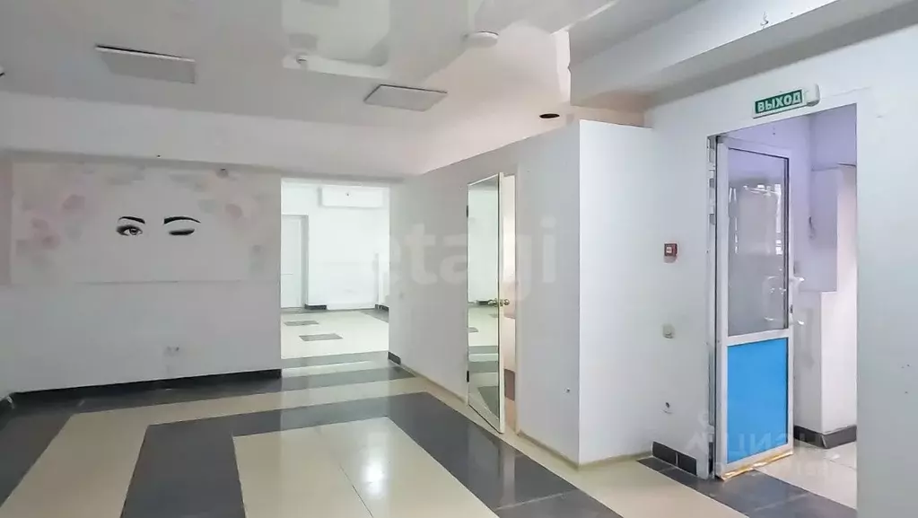 Помещение свободного назначения в Тюменская область, Тюмень ул. ... - Фото 1