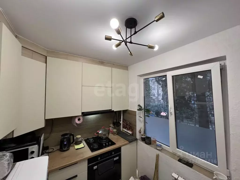 2-к кв. Крым, Ялта ул. Кривошты, 17 (46.9 м) - Фото 1