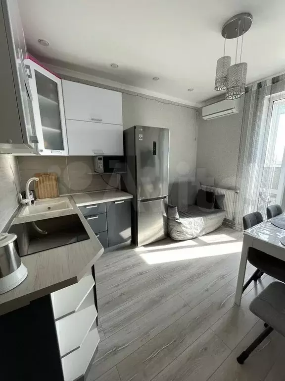 Комната 38 м в 1-к., 4/24 эт. - Фото 1