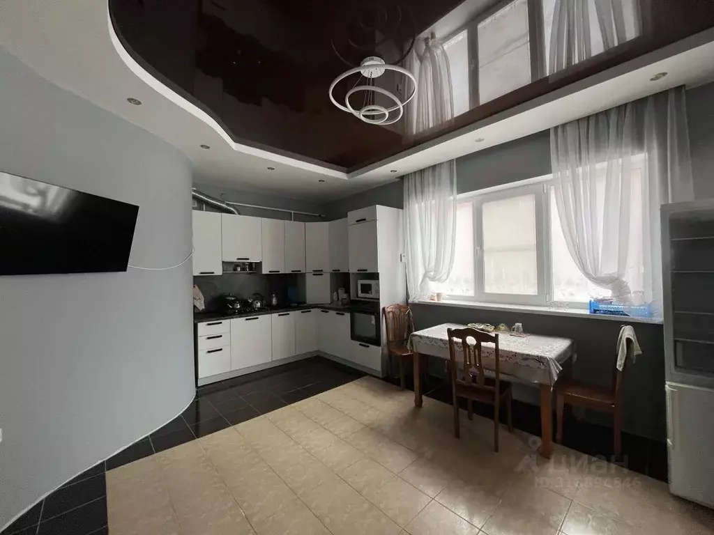 Дом в Краснодарский край, Ейск ул. Воронцова (300 м) - Фото 0