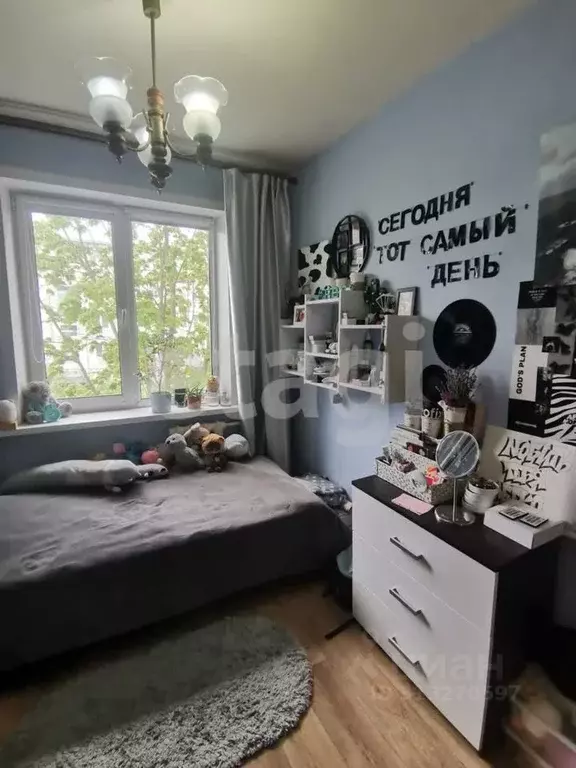 4-к кв. Брянская область, Жуковка пер. Мальцева, 5 (57.7 м) - Фото 0