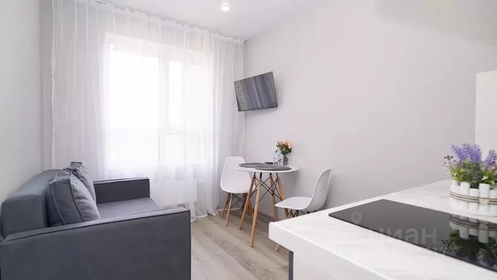 1-к кв. Татарстан, Казань ул. Братьев Батталовых, 20А (39.0 м) - Фото 0