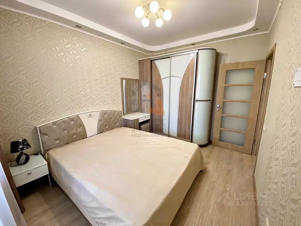 2-к кв. Кировская область, Киров Орловская ул., 4 (60.0 м) - Фото 0