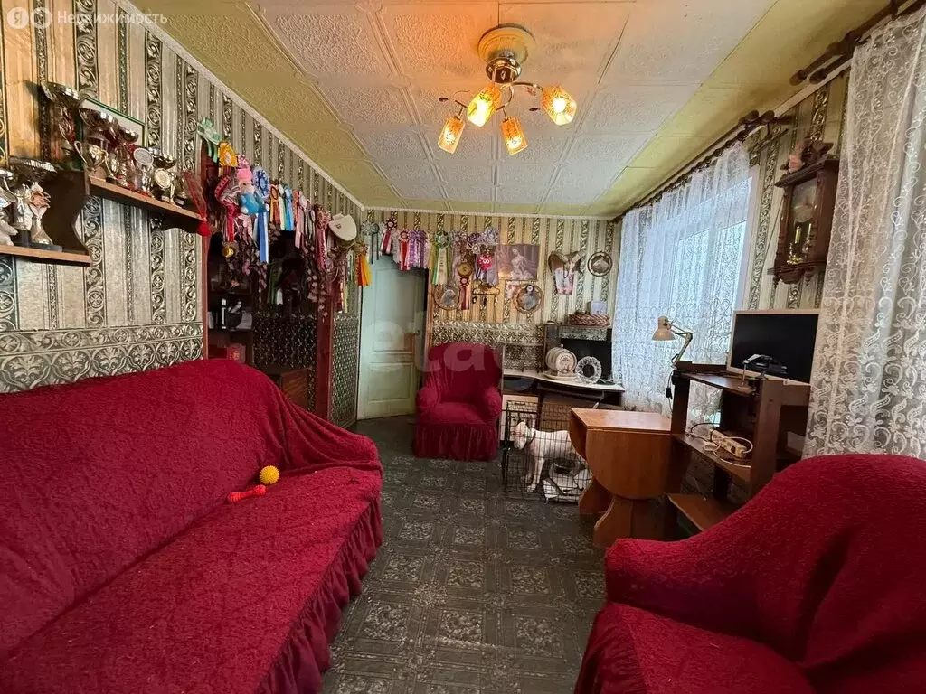 4-комнатная квартира: посёлок Октябрьский, 54 (64.7 м) - Фото 2