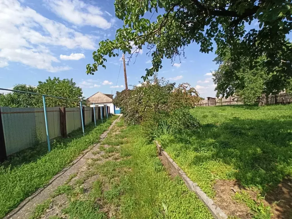 Дом в Волгоградская область, Волгоград пос. Сакко и Ванцетти, ул. ... - Фото 1