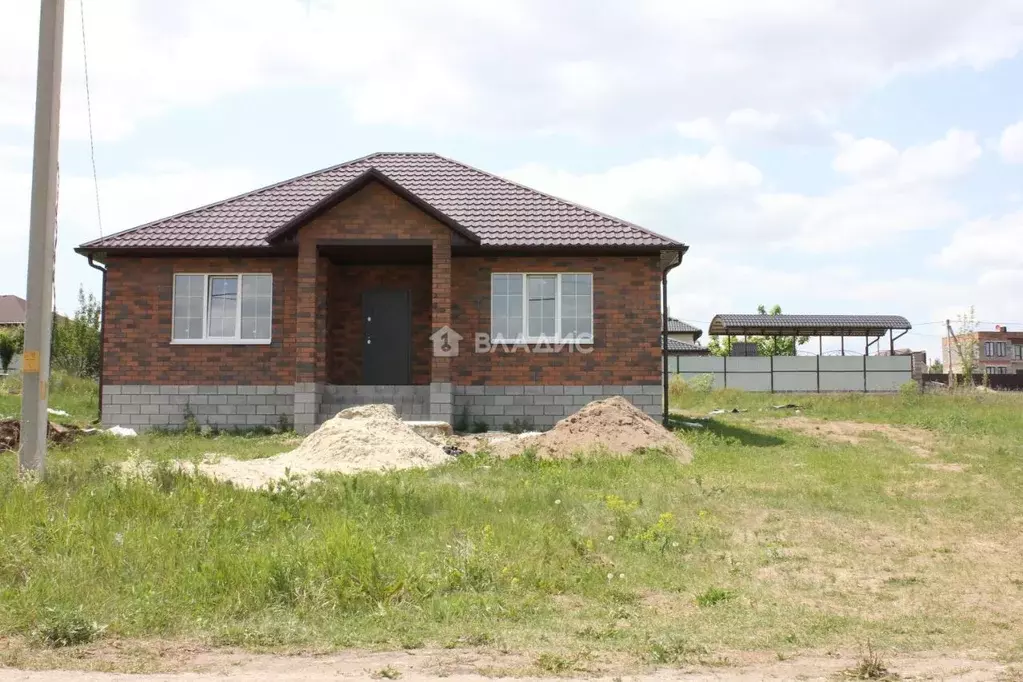 Дом в Белгородская область, Строитель Яковлевский городской округ, ул. ... - Фото 1