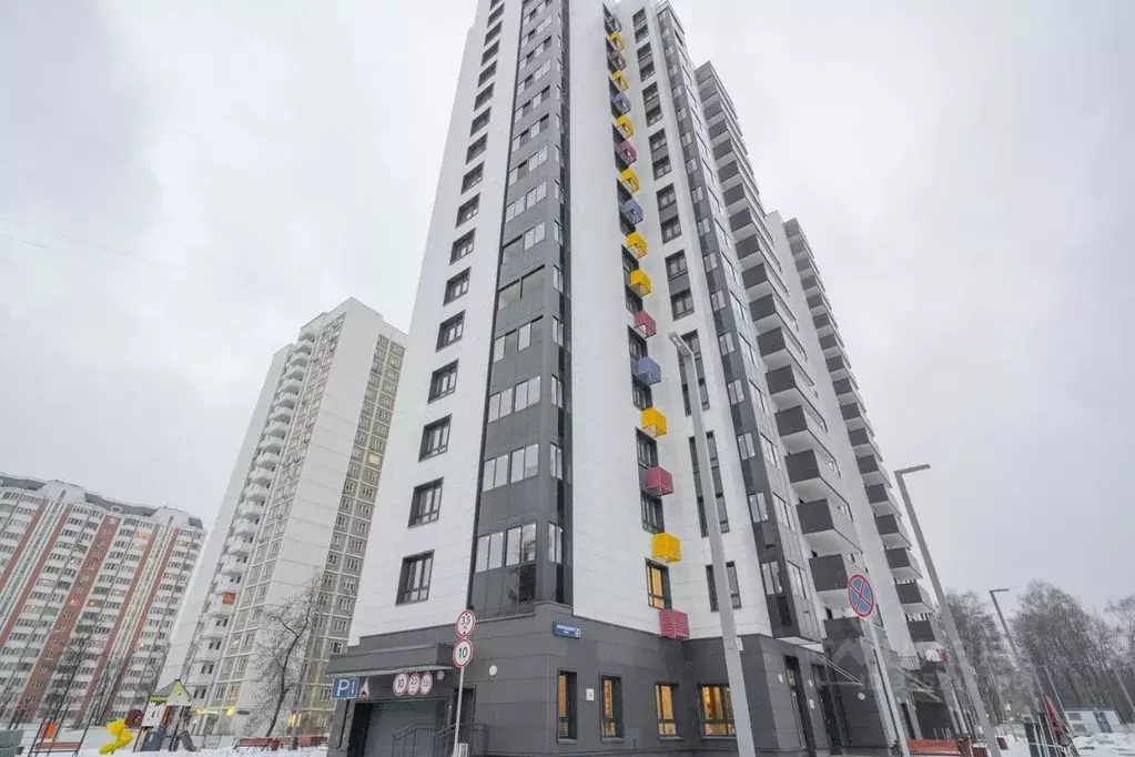 3-к кв. Москва ул. Молодцова, 25К1 (71.5 м) - Фото 2