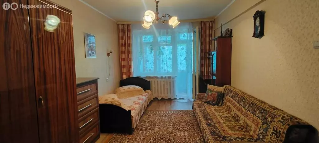 3-комнатная квартира: Брянск, улица Пушкина, 75 (69.7 м) - Фото 1