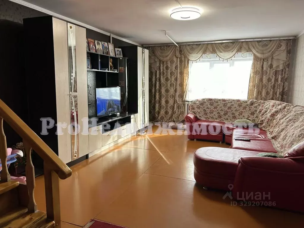 Дом в Тыва, Кызыл ул. 90-летия ТАР (207 м) - Фото 1