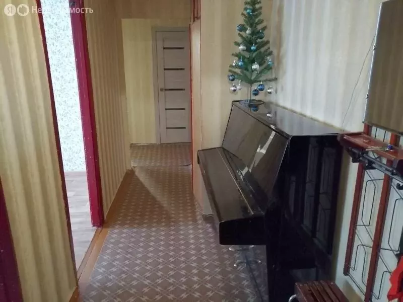 3-комнатная квартира: Усть-Илимск, Белградская улица, 2 (61.6 м) - Фото 1