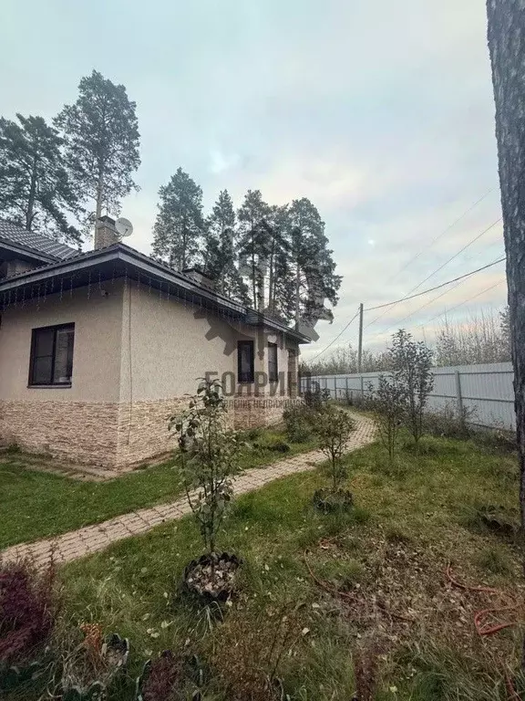 Дом в Свердловская область, Екатеринбург ул. Юрия Гуляева (240 м) - Фото 2