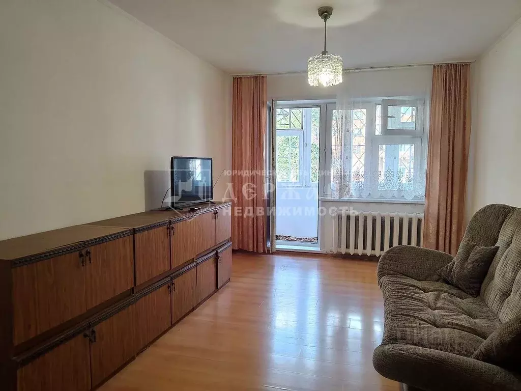 2-к кв. Кемеровская область, Кемерово Октябрьский просп., 43 (46.0 м) - Фото 1