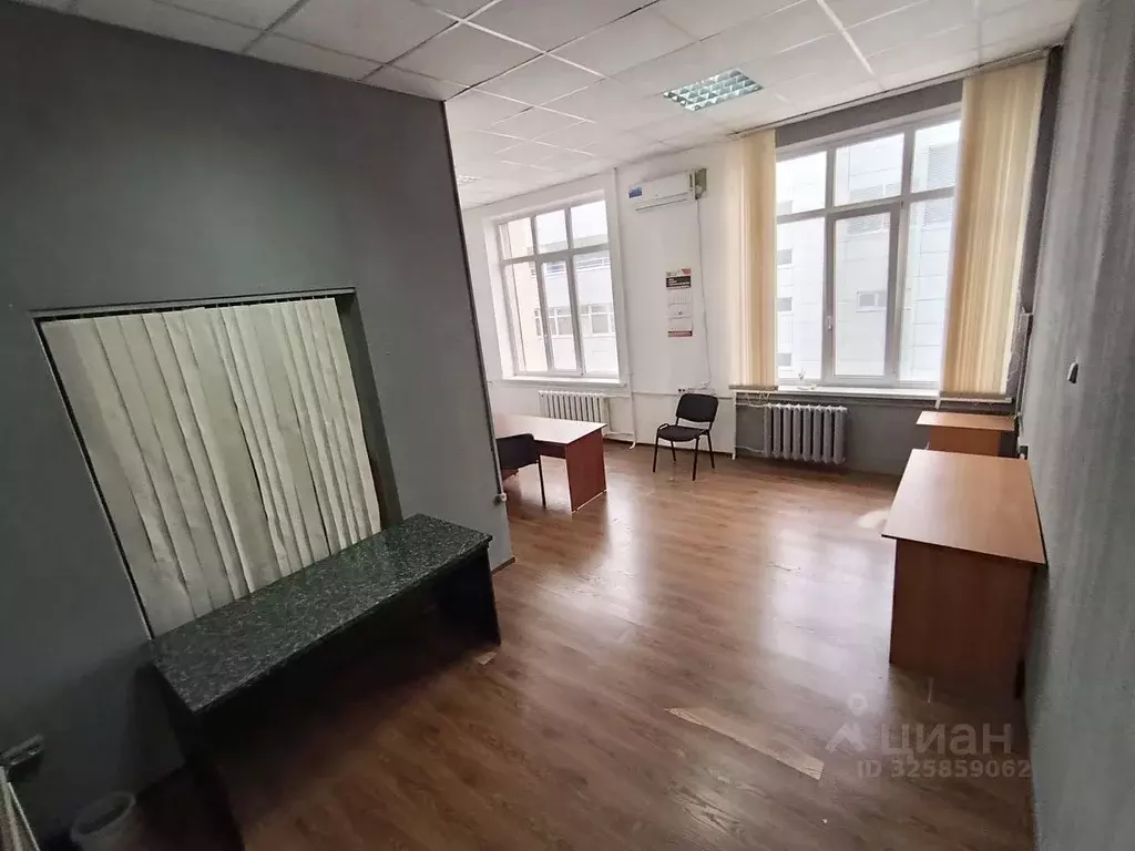 Офис в Краснодарский край, Краснодар Красная ул., 113 (28 м) - Фото 1