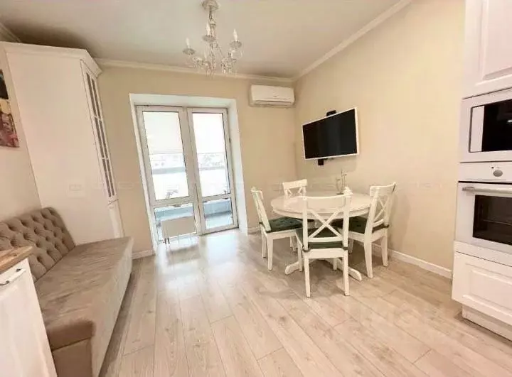 2-к кв. Татарстан, Казань ул. Николая Ершова, 62Г (54.0 м) - Фото 1