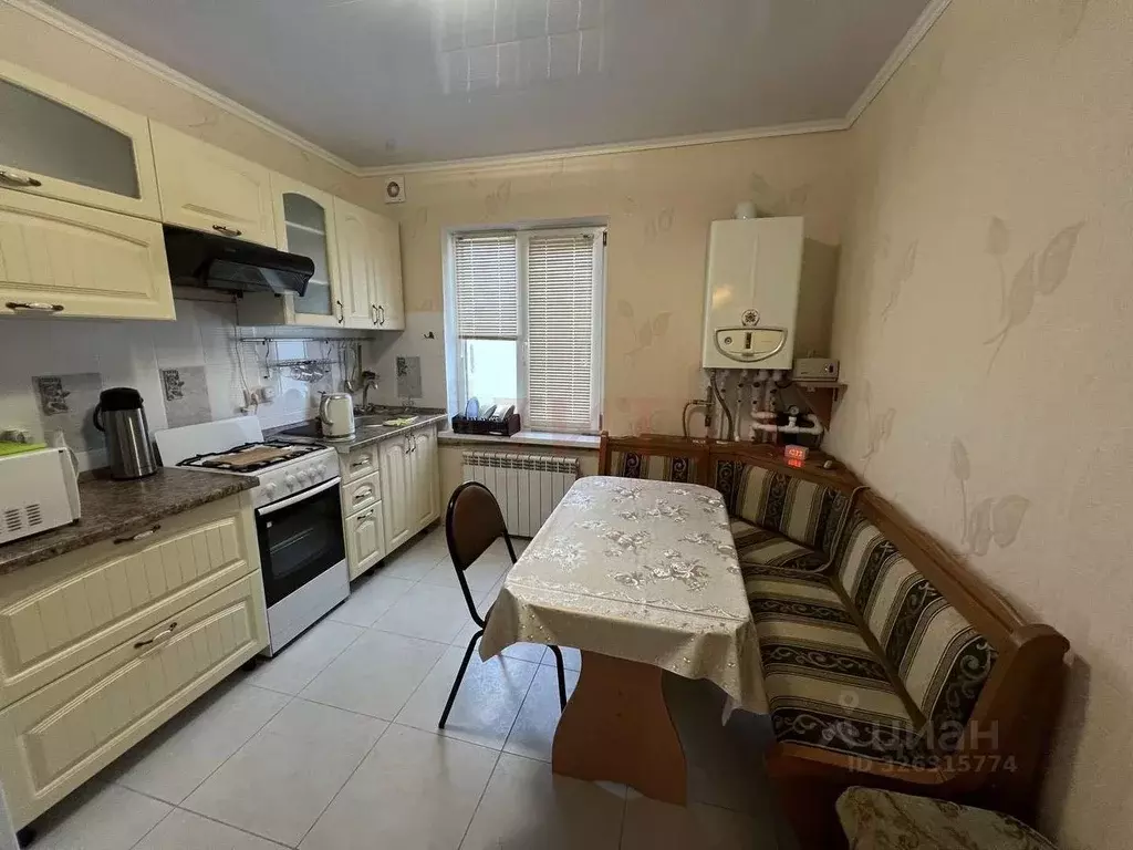 Коттедж в Белгородская область, Старый Оскол ул. Сталеваров (180 м) - Фото 1