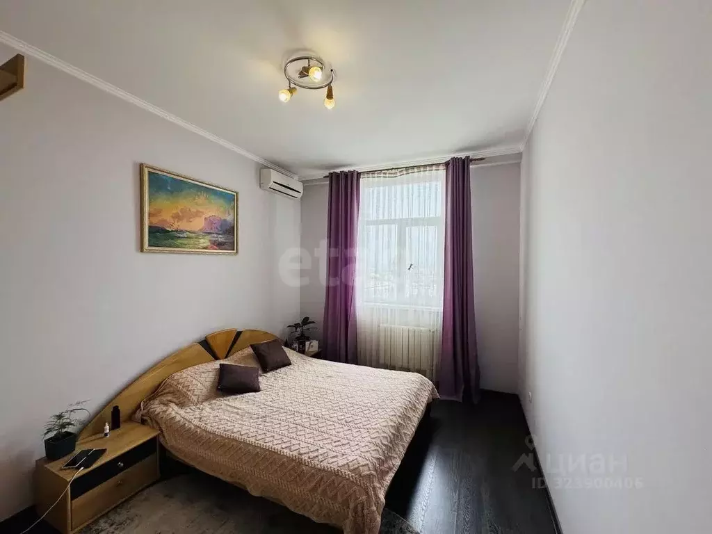 2-к кв. Севастополь просп. Победы, 2А (70.9 м) - Фото 1