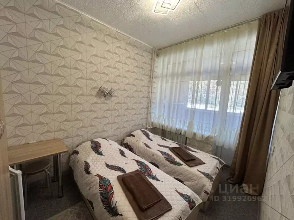 Комната Челябинская область, Чебаркуль Еловая ул., 62А (12.0 м) - Фото 1
