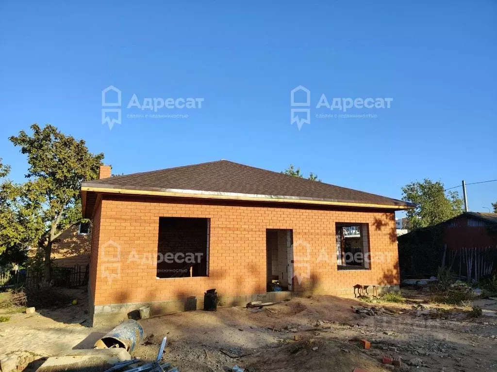 Дом в Волгоградская область, Волгоград Электромонтажник СНТ,  (101 м) - Фото 1