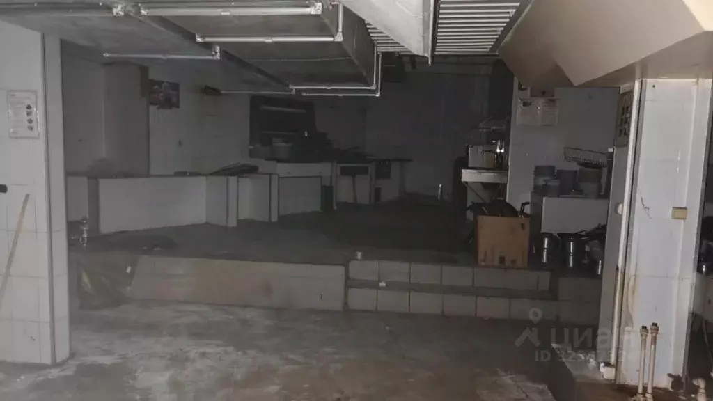 Помещение свободного назначения в Татарстан, Набережные Челны просп. ... - Фото 1