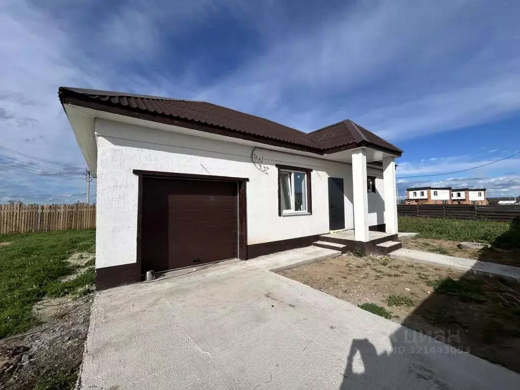 Дом в Иркутская область, Иркутский муниципальный округ, д. Куда пер. ... - Фото 1