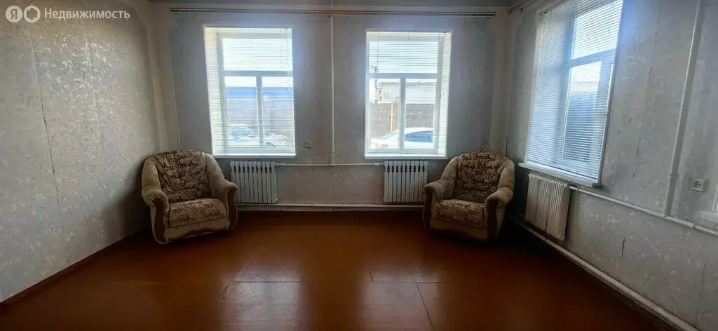 4-комнатная квартира: Усть-Лабинск, улица Карла Маркса, 159 (77.8 м) - Фото 1