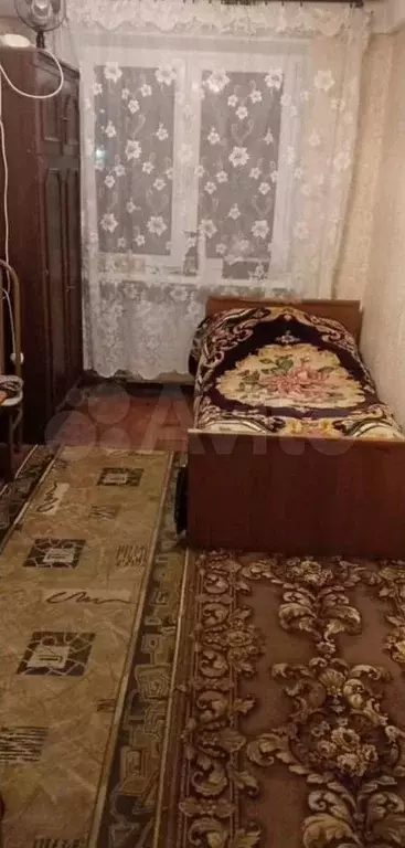 Комната 13 м в 3-к., 1/9 эт. - Фото 0