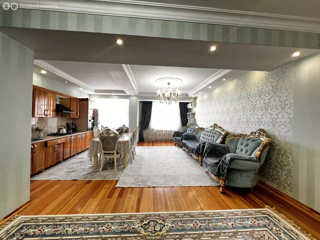 4-комнатная квартира: Дербент, улица Сальмана, 83Б (115 м) - Фото 1