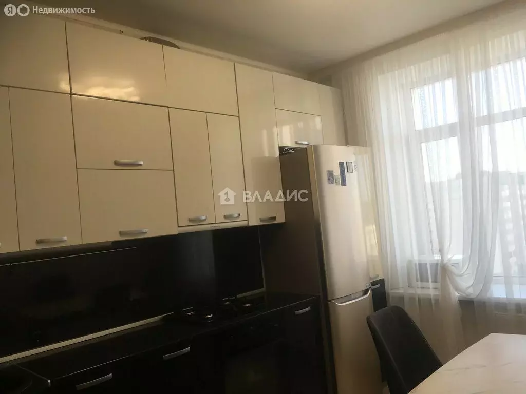 2-комнатная квартира: Стерлитамак, улица 7 Ноября, 101 (62.6 м) - Фото 1