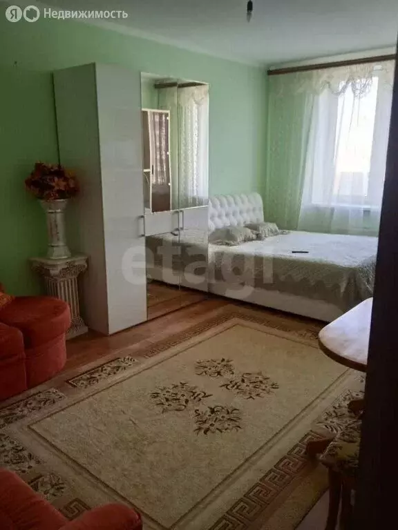2-комнатная квартира: Октябрьский, Первомайская улица, 8 (74.8 м) - Фото 0
