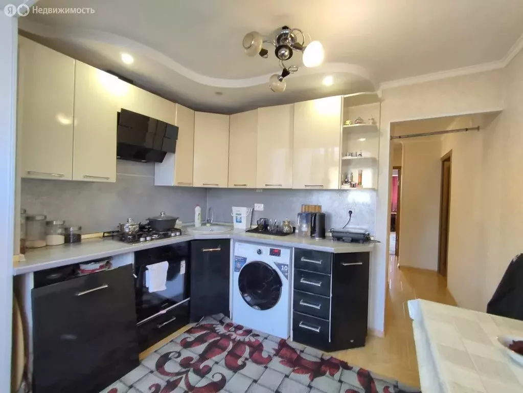 3-комнатная квартира: Пятигорск, проспект 40 лет Октября, 19 (70.1 м) - Фото 1