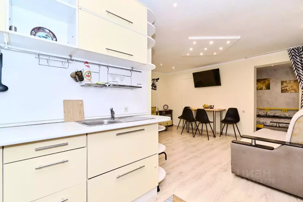 2-к кв. Томская область, Томск ул. Интернационалистов, 36 (40.0 м) - Фото 1