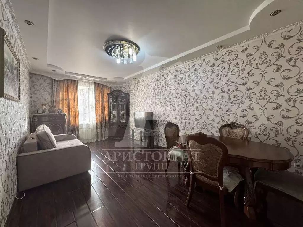 2-к. квартира, 64 м, 3/6 эт. - Фото 0