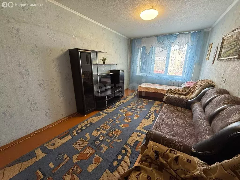 3-комнатная квартира: Тольятти, улица Лизы Чайкиной, 56 (67.2 м) - Фото 1