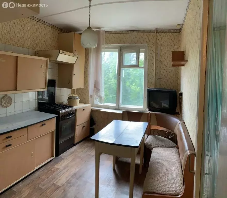 3-комнатная квартира: Череповец, улица Краснодонцев, 92 (63.9 м) - Фото 0