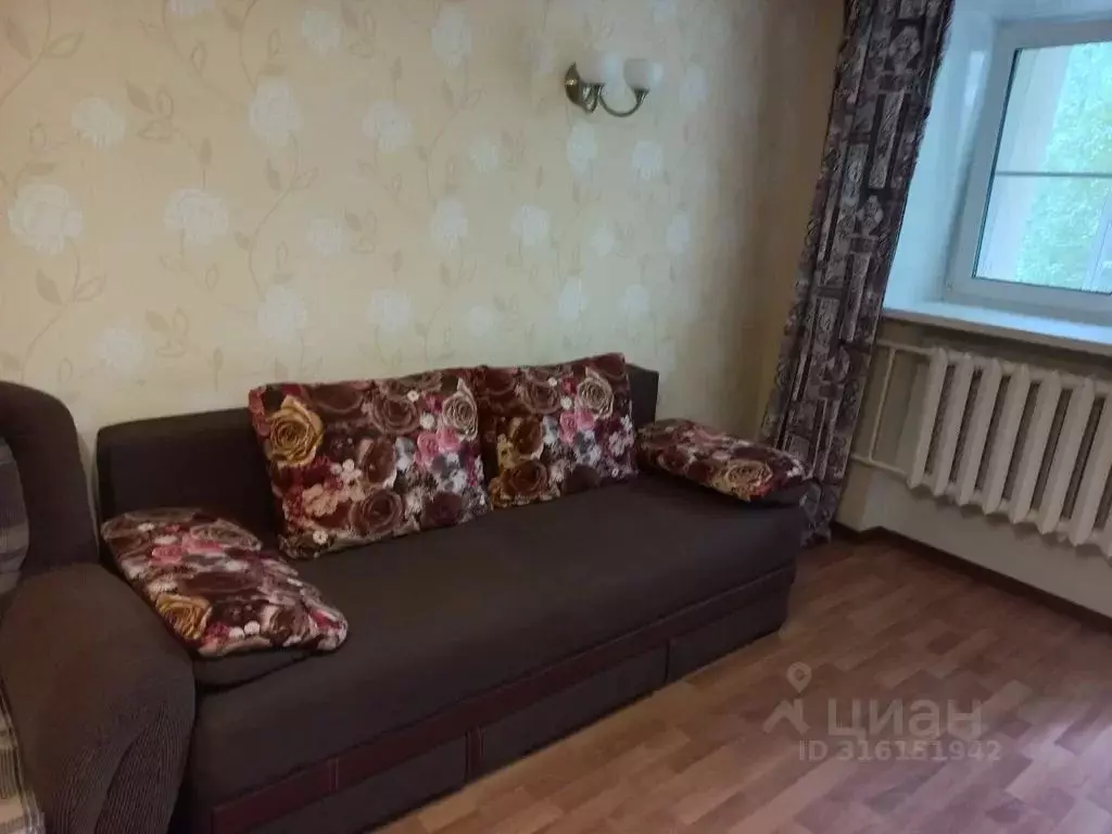 2-к кв. Вологодская область, Кириллов Пролетарская ул., 7 (45.0 м) - Фото 0