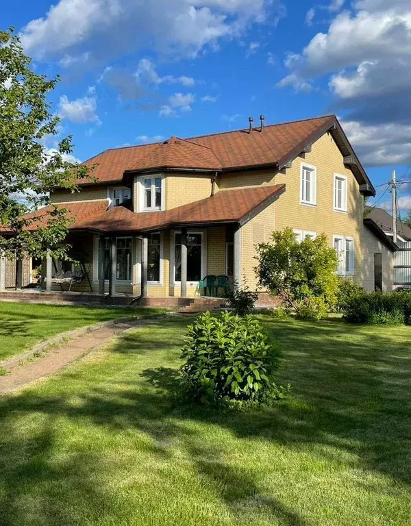 Дом в Ленинградская область, Выборг ул. Авиагородок, 4 (180 м) - Фото 1