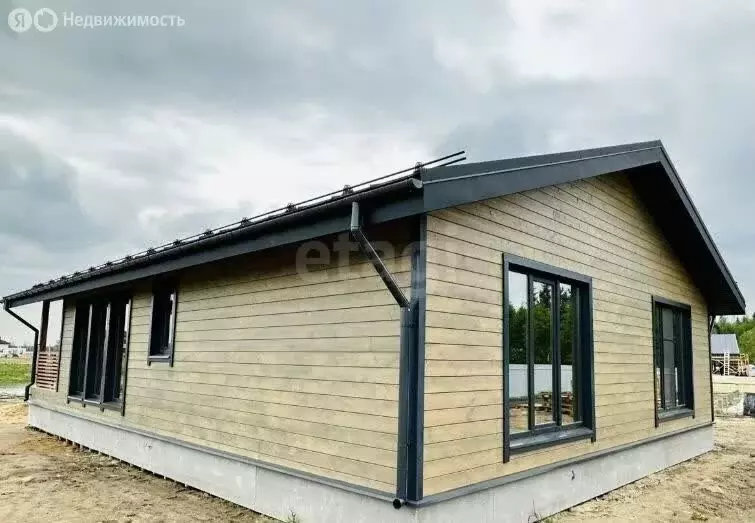 Дом в муниципальное образование Киров, деревня Загоски, 3-я Радиальная ... - Фото 2