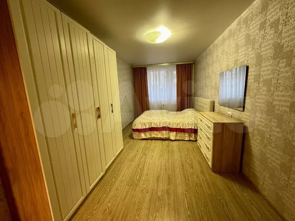 1-к. квартира, 40 м, 1/10 эт. - Фото 1