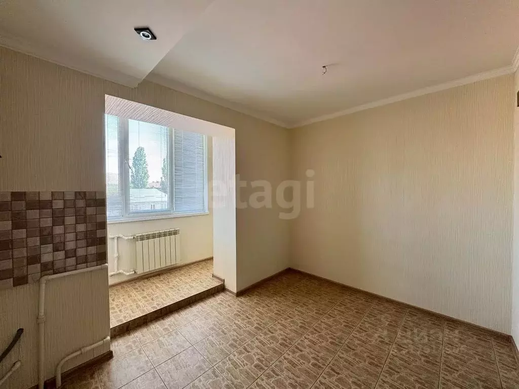 3-к кв. Карачаево-Черкесия, Черкесск ул. Имени Ворошилова, 47 (63.9 м) - Фото 0