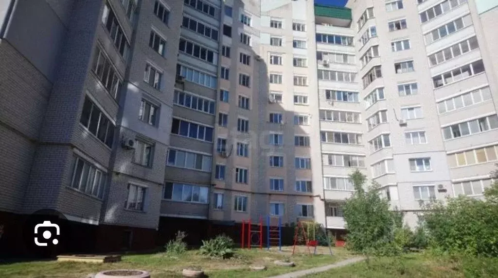 2-к кв. Брянская область, Брянск ул. Ромашина, 39 (68.6 м) - Фото 1