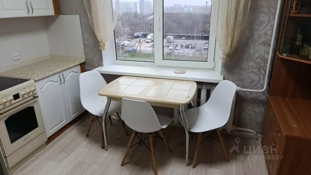 2-к кв. Волгоградская область, Волгоград ул. Космонавтов, 33 (52.0 м) - Фото 1