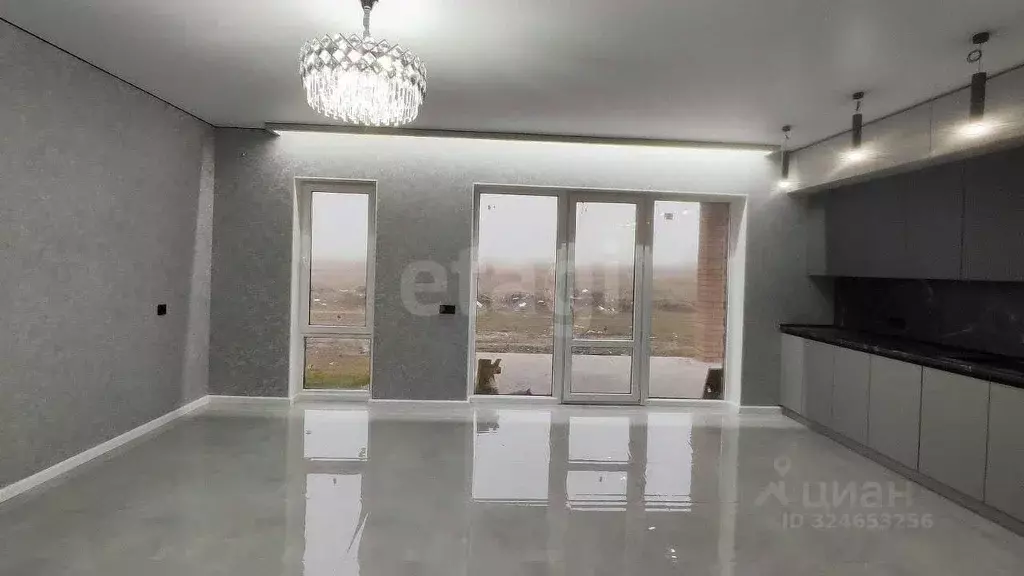 Дом в Ставропольский край, Михайловск Шпаковский район, ул. Бориса ... - Фото 1