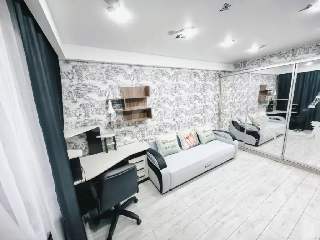 Продается 2-комнатная квартира - Фото 1