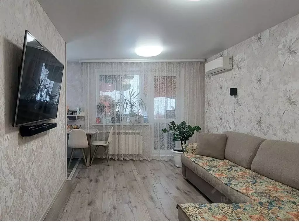 3-к кв. Самарская область, Самара просп. Юных Пионеров, 32 (58.7 м) - Фото 1