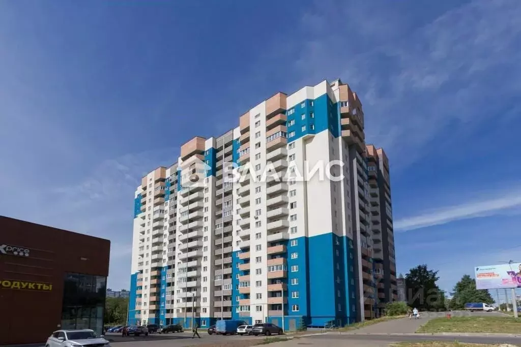 3-к кв. Владимирская область, Владимир ул. Верхняя Дуброва, 42 (69.7 ... - Фото 0