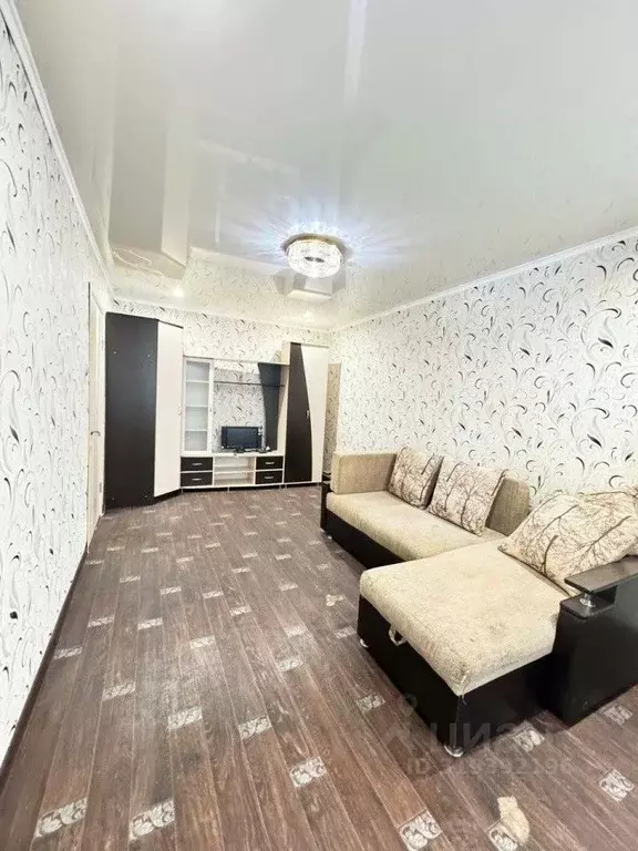 1-к кв. Оренбургская область, Оренбург Просторная ул., 10 (33.0 м) - Фото 0