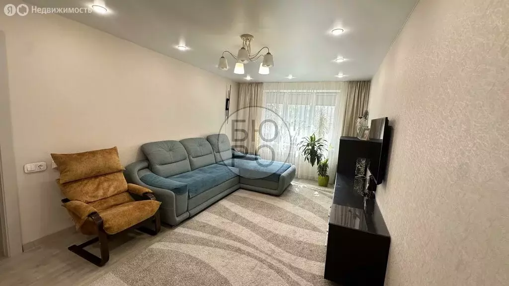 3-комнатная квартира: Стерлитамак, улица Сакко и Ванцетти, 71 (72 м) - Фото 1